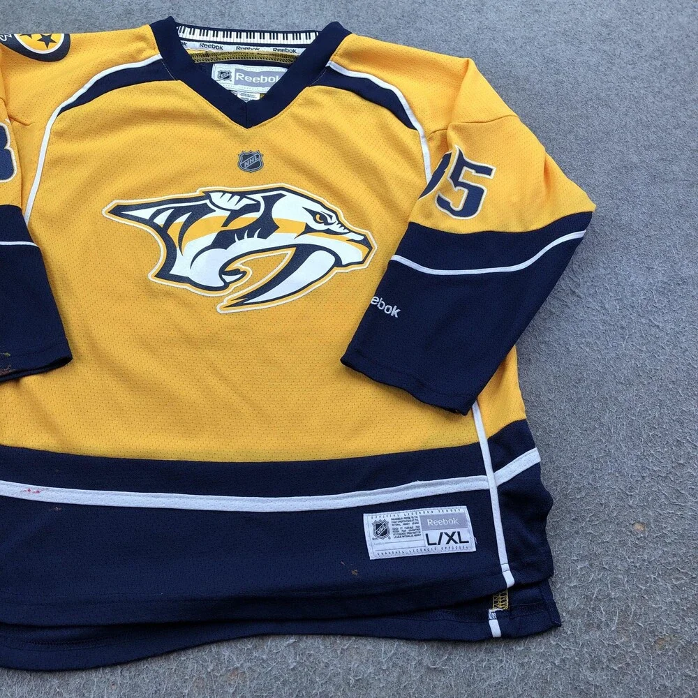 Nashville Predators Jersey Boys Large NHL Hockey Reebok Rinne 35 L/XL